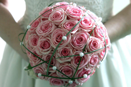 Розовый свадебный букет для невесты фото